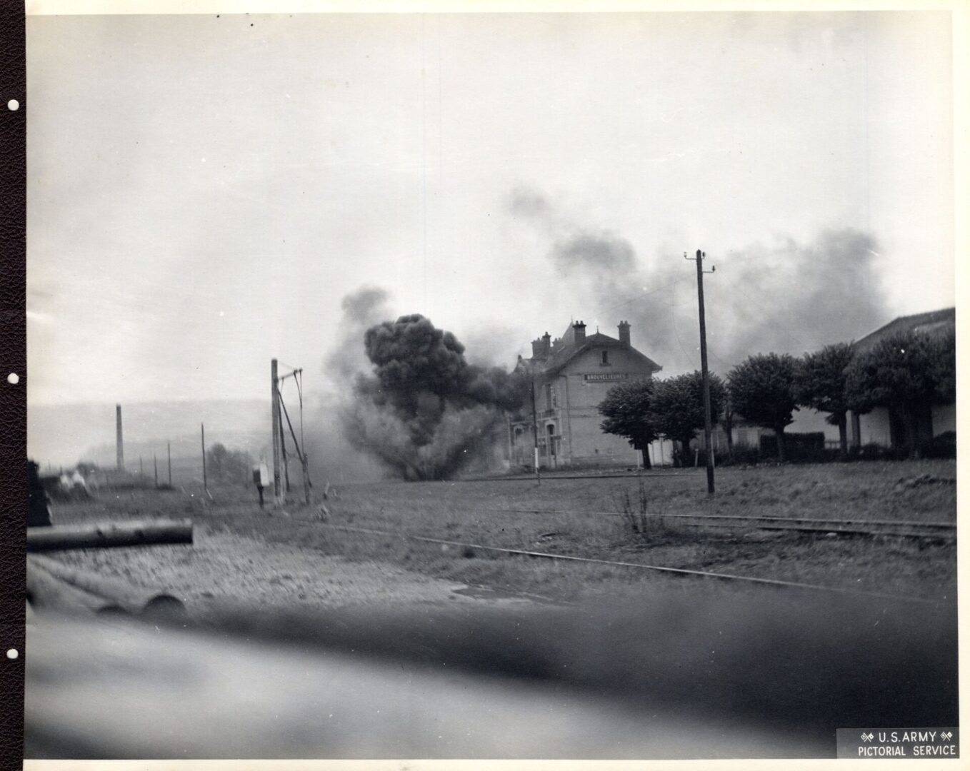 American artillery attack ruined a town in Germany