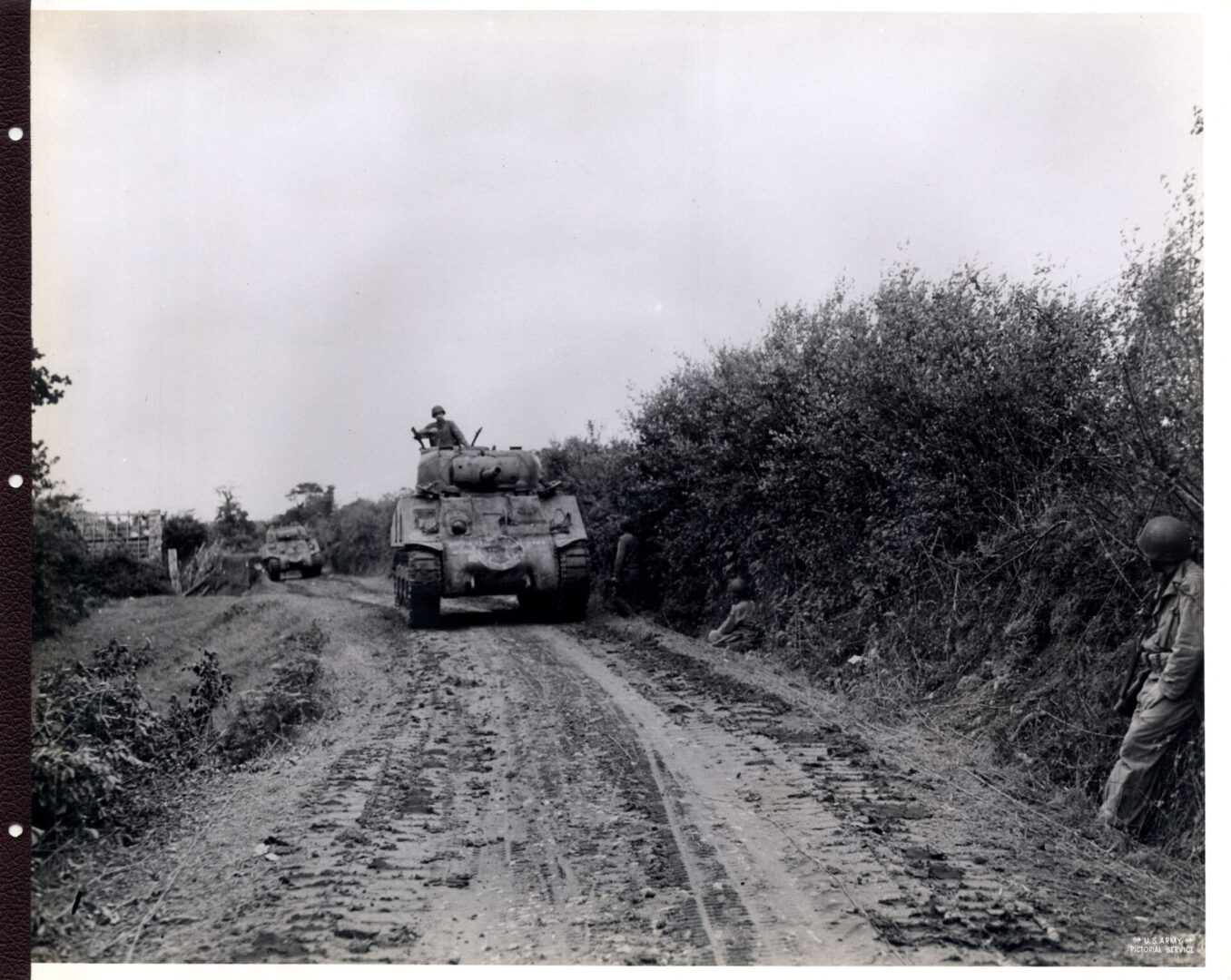 Tanks approach to provide reinforcement to the troops