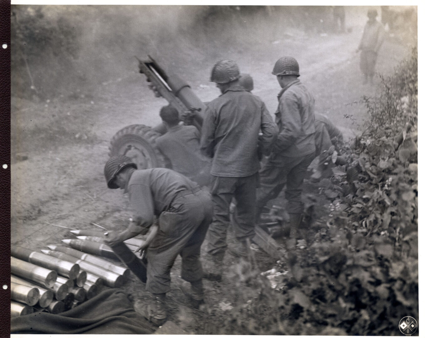 American troops shelling the German forces
