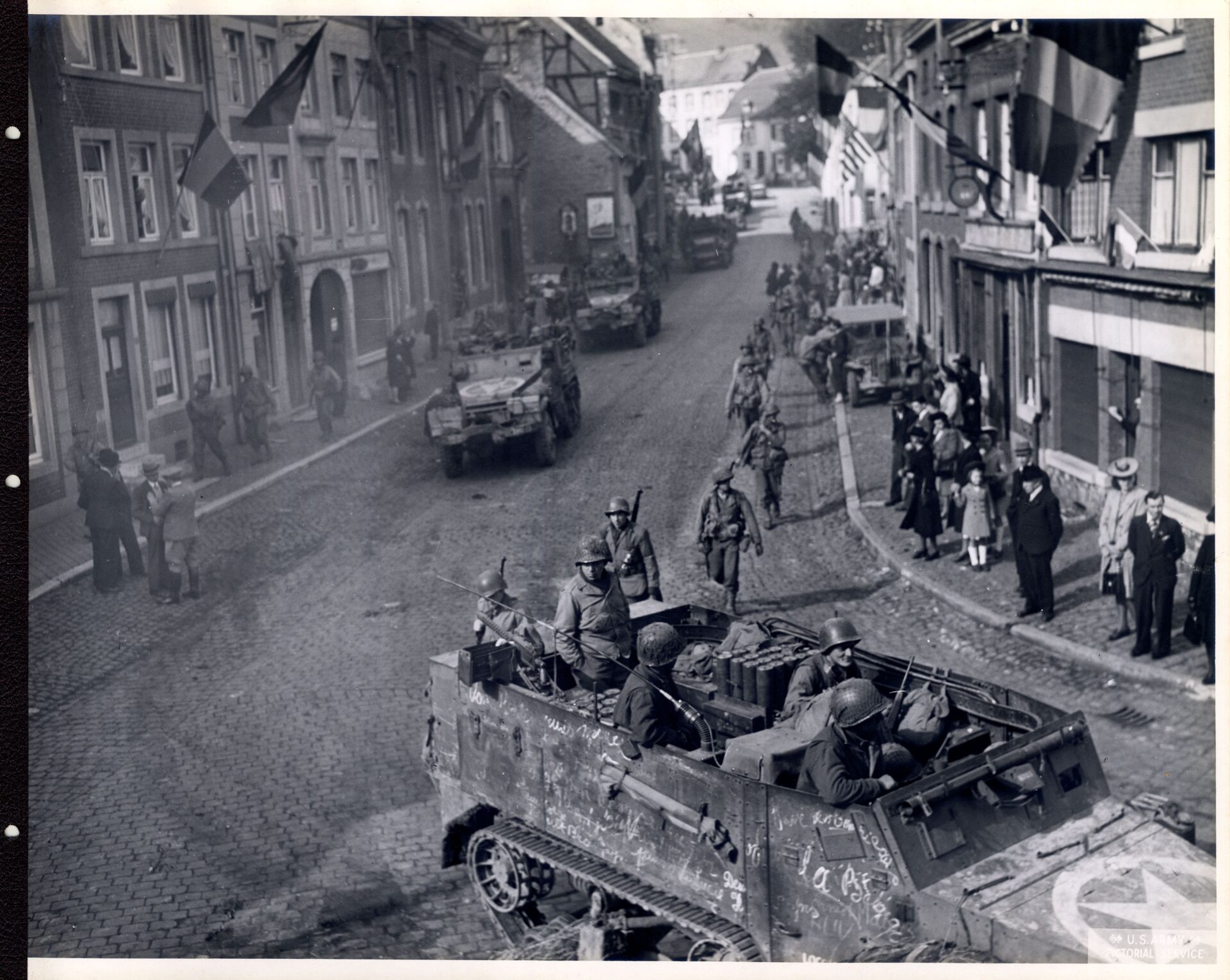 American troops passing through Theux, Belgium